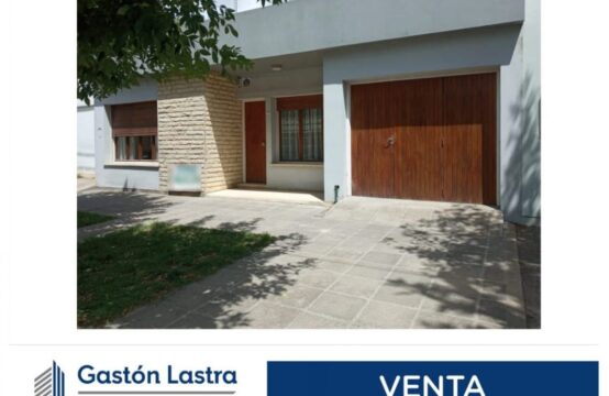 CASA DE 2 DORMITORIOS EN VENTA &#8211; Av. Uriburu al 200