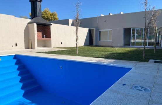 CHALET DE 3 DORMITORIOS C/ COCHERA EN VENTA &#8211; Las Heras 3947 (Bahía Blanca)