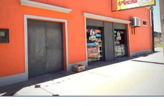 LOCAL COMERCIAL EN ALQUILER &#8211; Uspallata esq. Grand Bourg