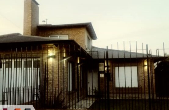 HERMOSO CHALET EN VENTA &#8211; Echeverría al 2100