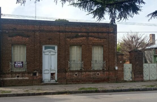 HISTÓRICA CASA EN VENTA &#8211; Av. 11 de Mayo esq. Tucumán