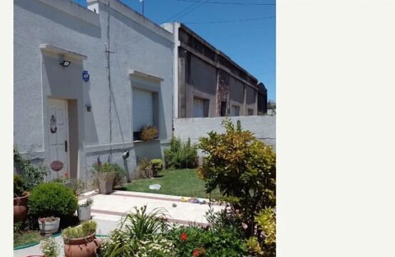 CASA EN VENTA &#8211; Av. San Martín al 300