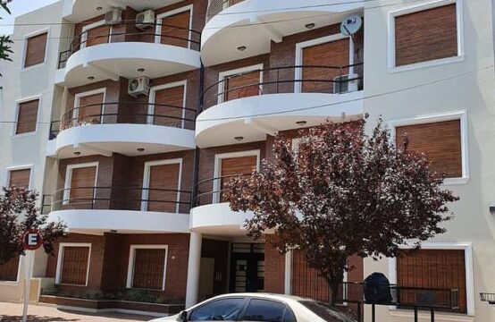 HERMOSO DEPARTAMENTO CON COCHERA &#8211; Las Heras al 500 (Bahía Blanca)