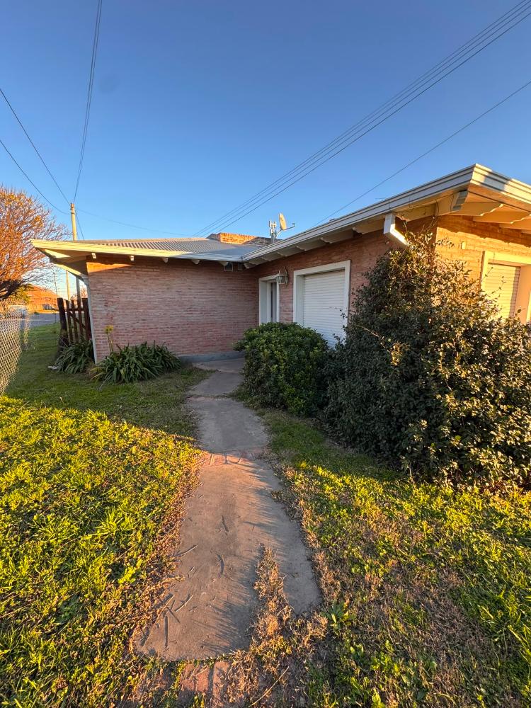 Casa En Venta – Baigorria Esq. Los Andes – Coronel Suárez